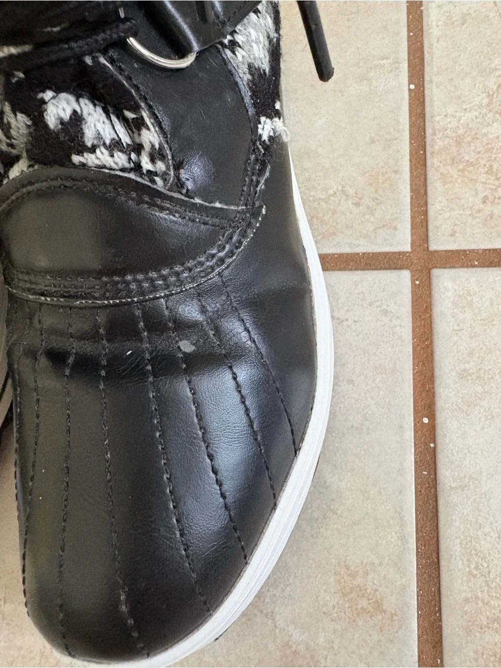 POLAR Black & White Knit Lace-Up Winter Snow Boots for Women